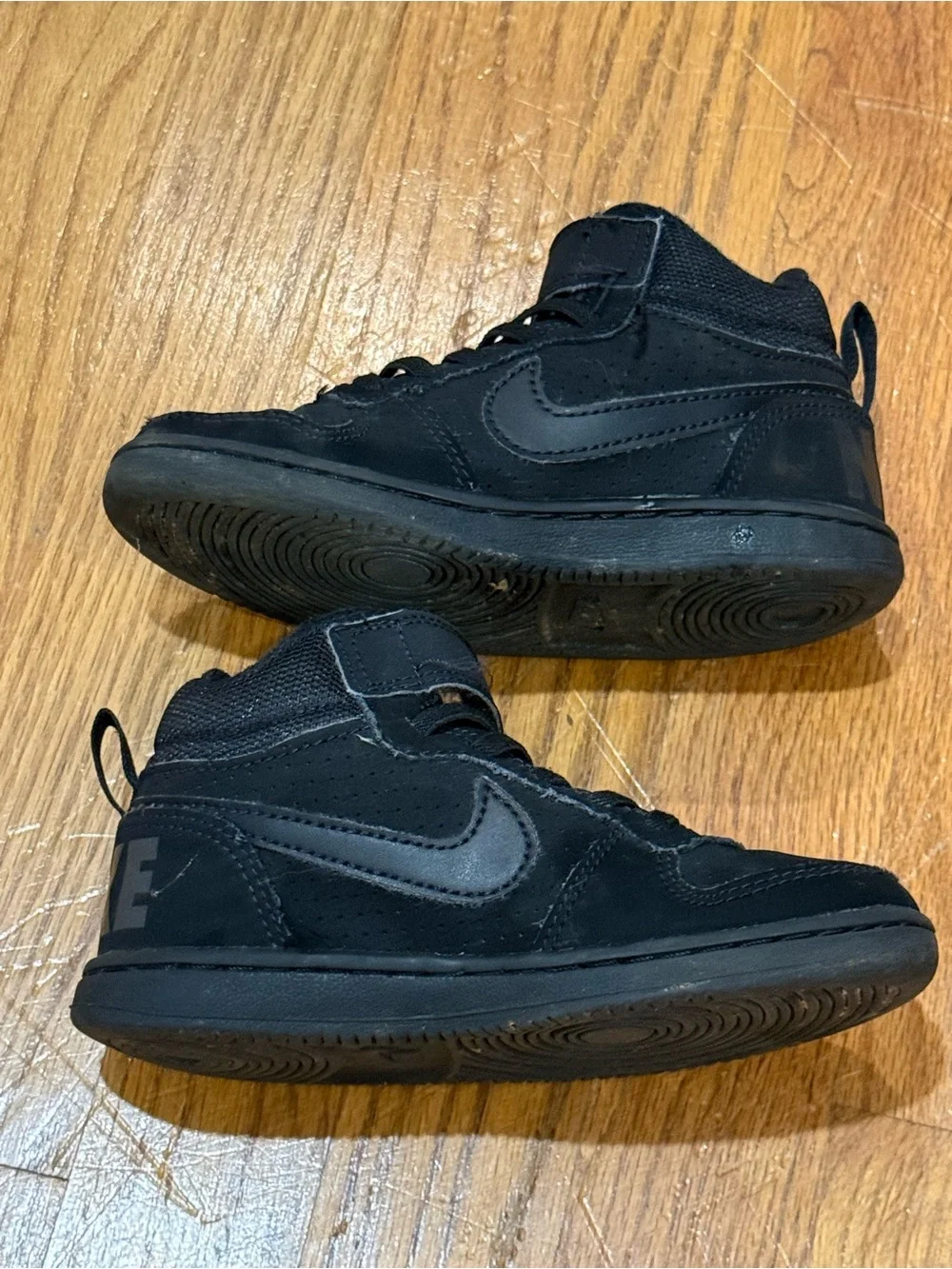 Nike Kids' Court Borough Mid sneakers